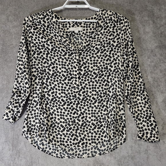 LOFT Tops - Loft Ann Taylor Blouse Floral Cream Black 1/4 Button Roll Tab Sleeves Womens L